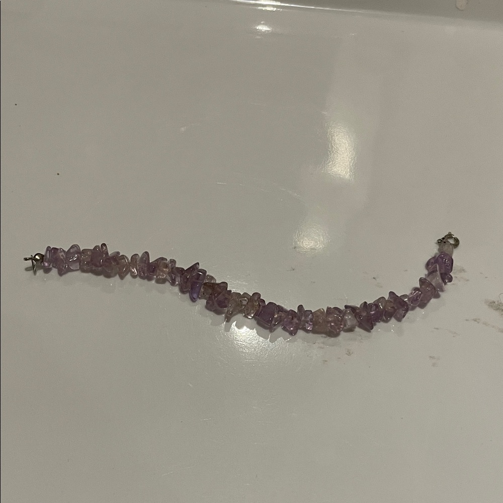 (Maybe) Amethyst chip Beaded Bracelet - Purple